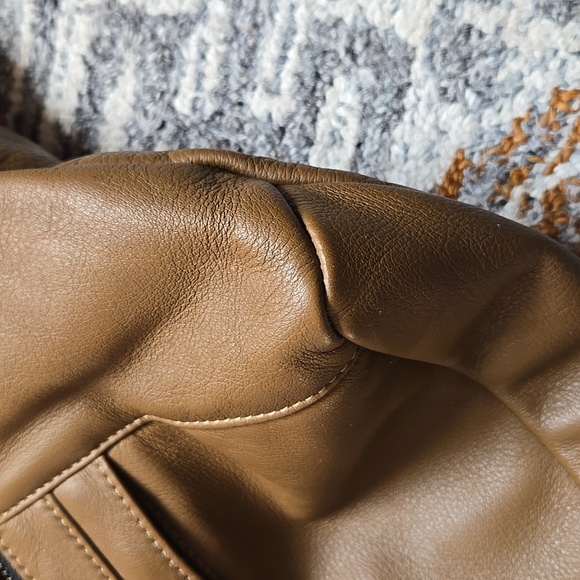 Parker Thatch sling in luggage color - Picture 5 of 9